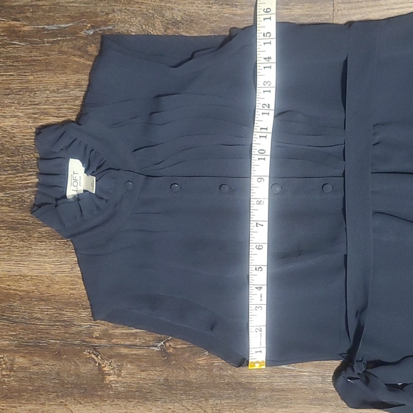 Ann Taylor LOFT Silk Chiffon Sleeveless Dress with Ruffle Collar Dress Size 2P - Picture 4 of 7